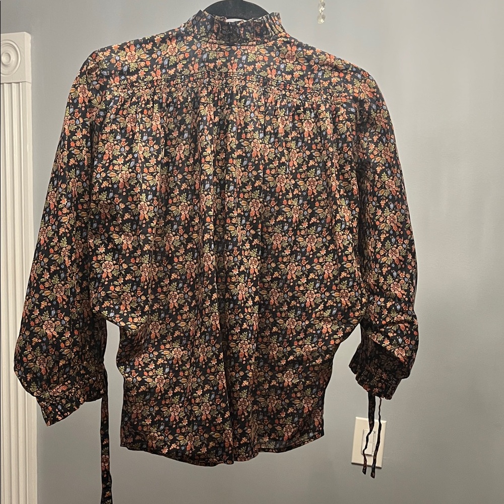 Doen Floral Button Down Shirt - Black and Pink - Picture 3 of 10